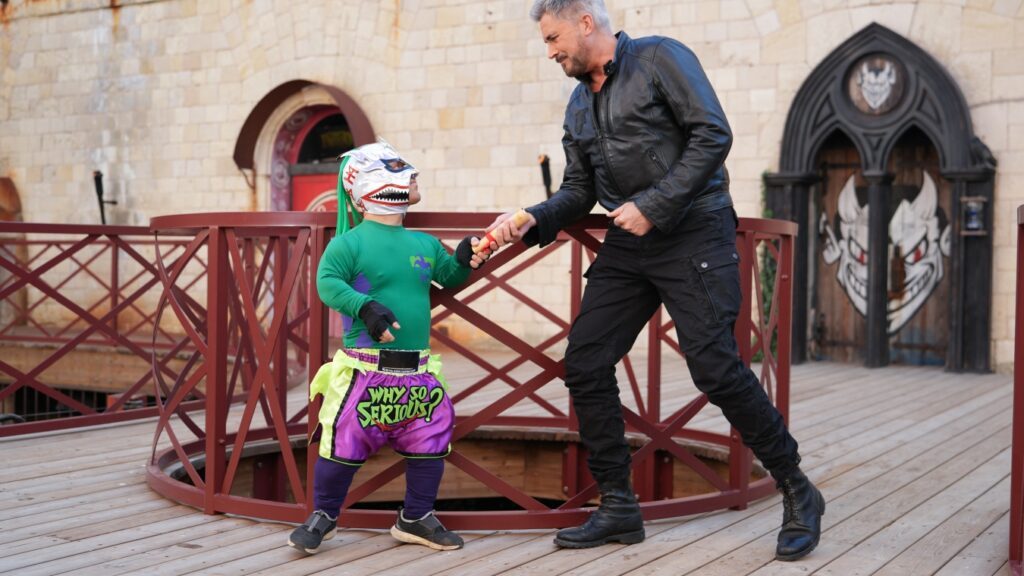 Fort Boyard : cet accessoire dont Olivier Minne ne se sépare jamais pendant le tournage