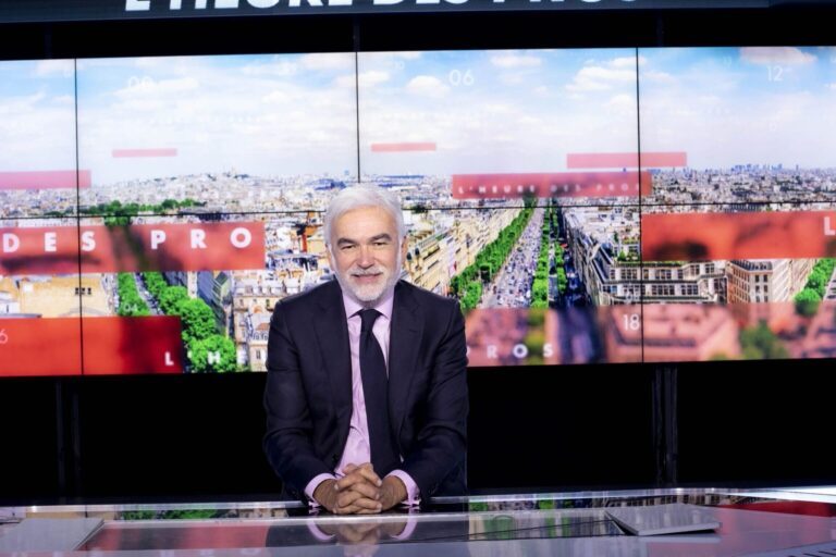Analyse de l&rsquo;audience TV du 3 février 2023 : Quels programmes ont captivé les téléspectateurs ?