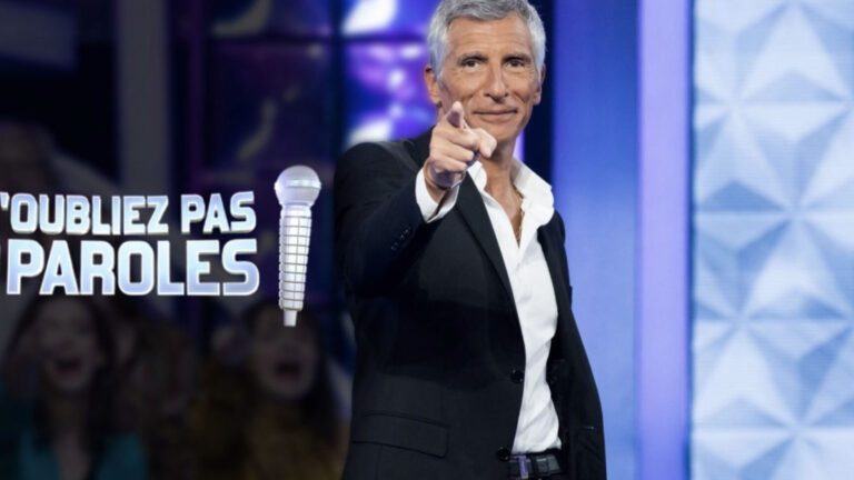 Le rôle des critiques TV dans le choix des émissions