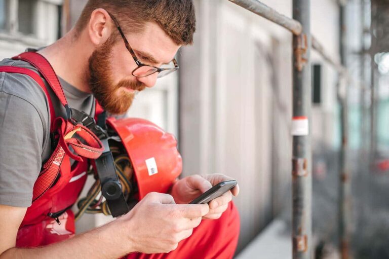 gmao mobile : la révolution de la maintenance sur le terrain ?