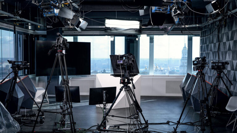 Comment créer un mini plateau télé ?