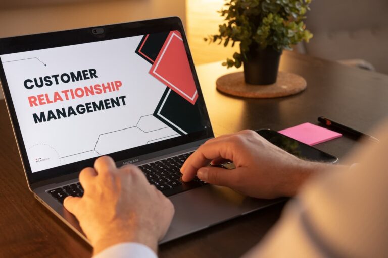 logiciel CRM pour TPE : comment choisir le bon outil pour booster votre business ?