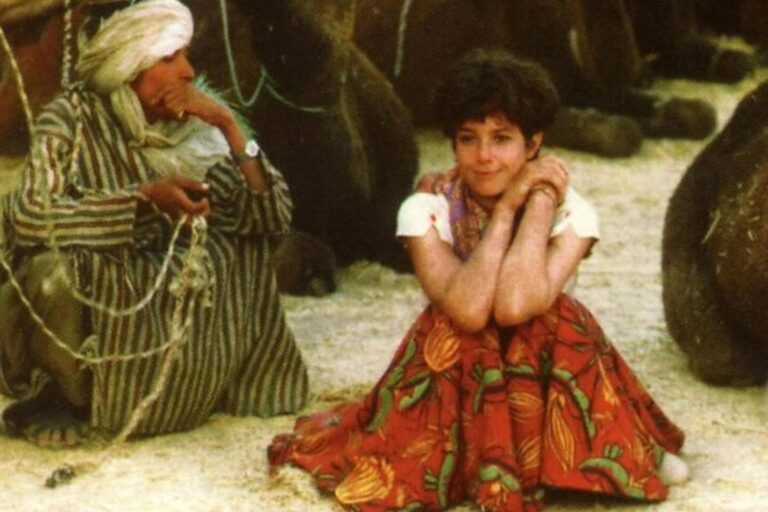 Combien de temps dure le film « Un thé au Sahara » ?