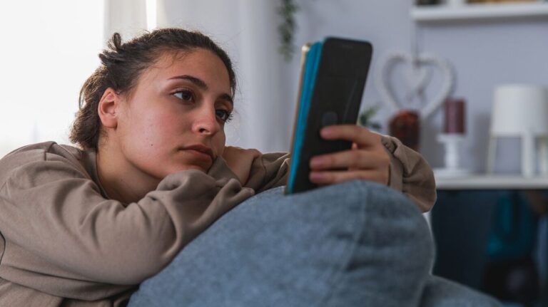 L’impact des sites de scroll infini sur notre attention