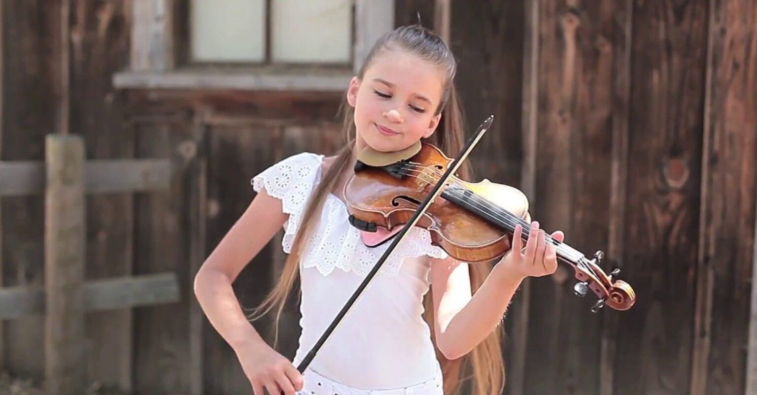 Karolina Protsenko, jeune prodige du violon en pleine performance